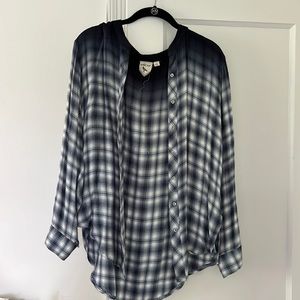 M size flannel lightweight. Long